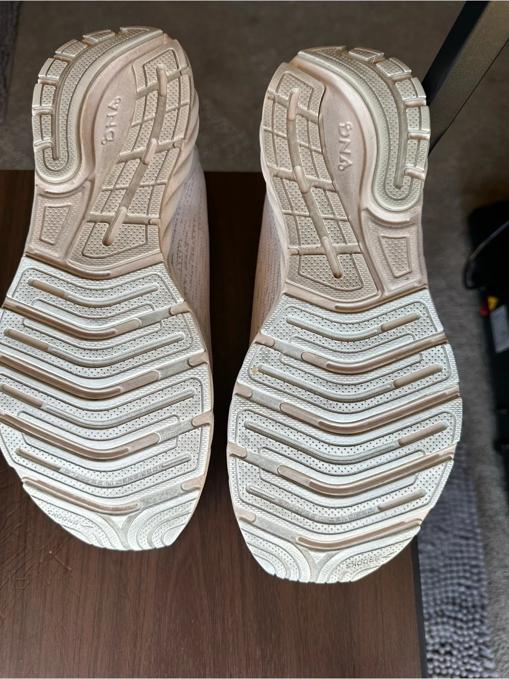 Brooks Running Shoes Women’s Light Peach Size 11